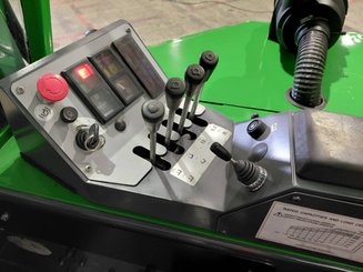 Carrelli multidirezionali Combilift COMBI CB2500